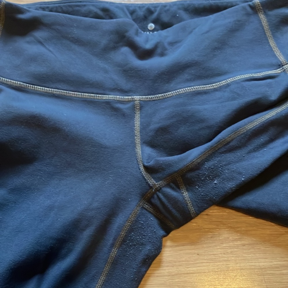 Women’s Athleta Leggings, Size Small - Picture 4 of 6